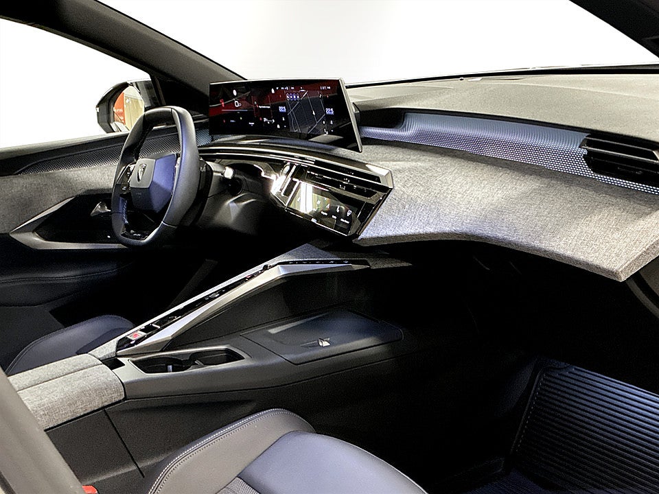 Bild på Peugeot 5008 GT Hybrid 145hk Aut 7-SITS B-KAMERA CARPLAY
