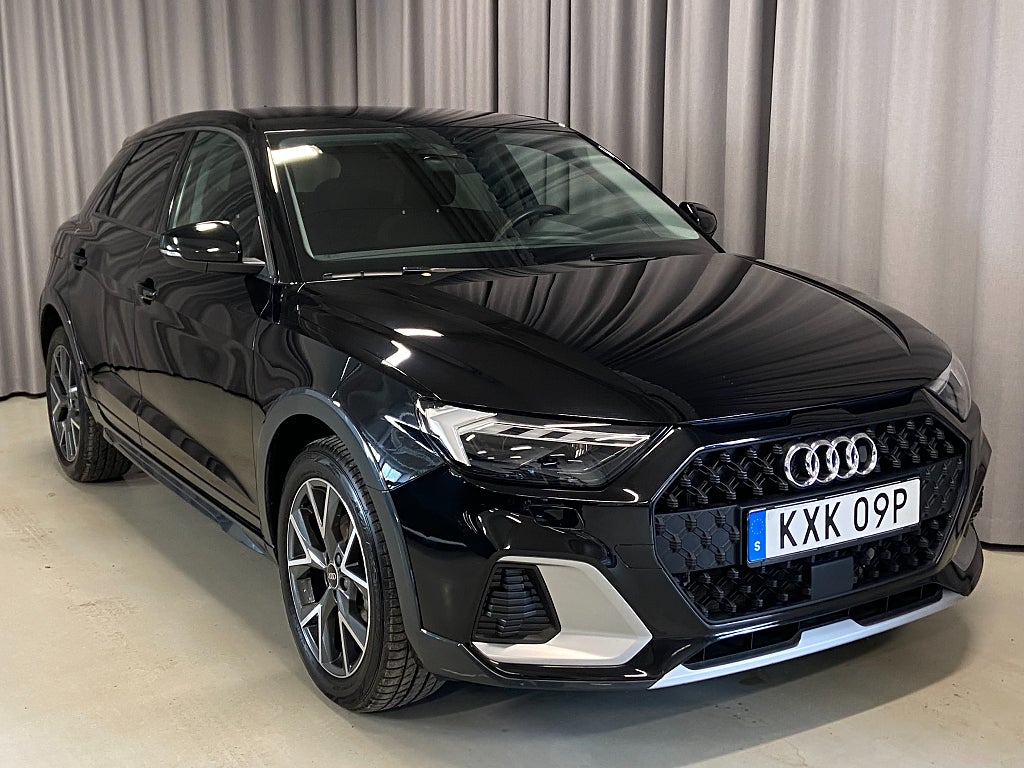 Audi A1 Allstreet 30 TFSI 110hk Apple Car