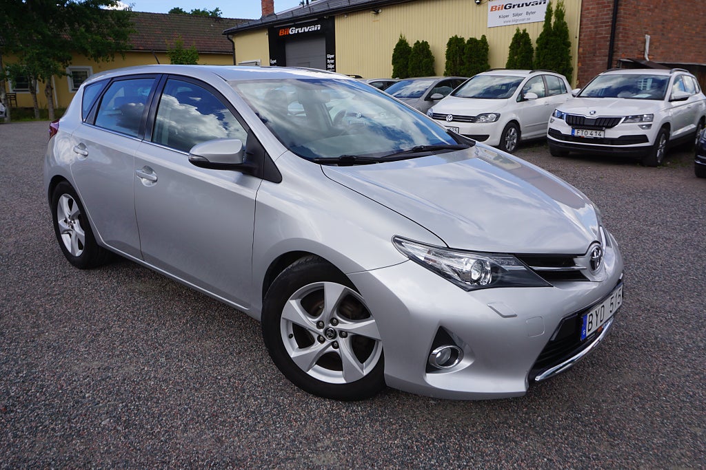 Toyota Auris 1.4 D-4D Active Drag/B-kamera