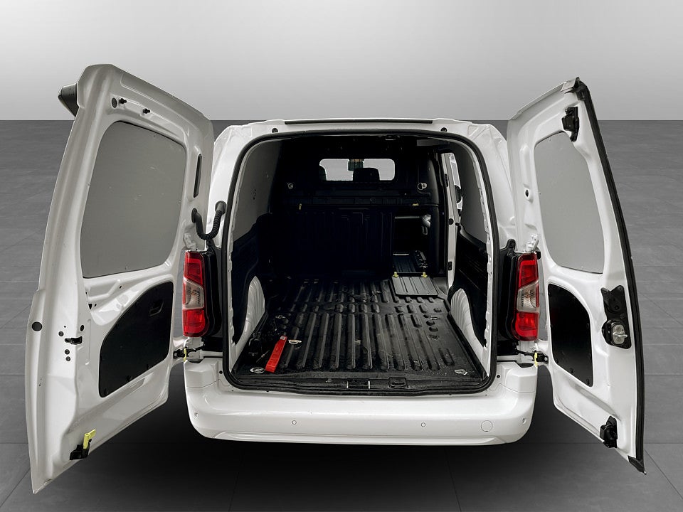 Bild på Peugeot Partner PRO+ 1.5 BlueHDi 130hk Aut L2 B-KAMERA CARPLAY