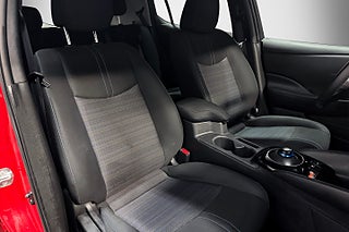 Halvkombi Nissan Leaf 13 av 23