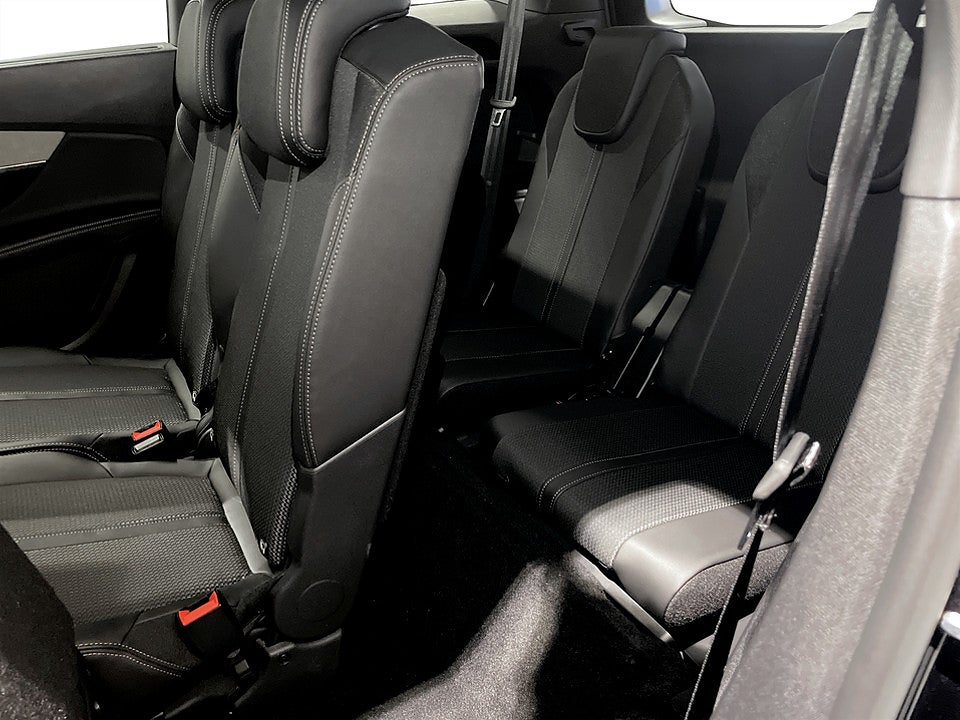 Bild på Peugeot 5008 GT 1.2 PT 130hk Aut 7-SITS B-KAMERA