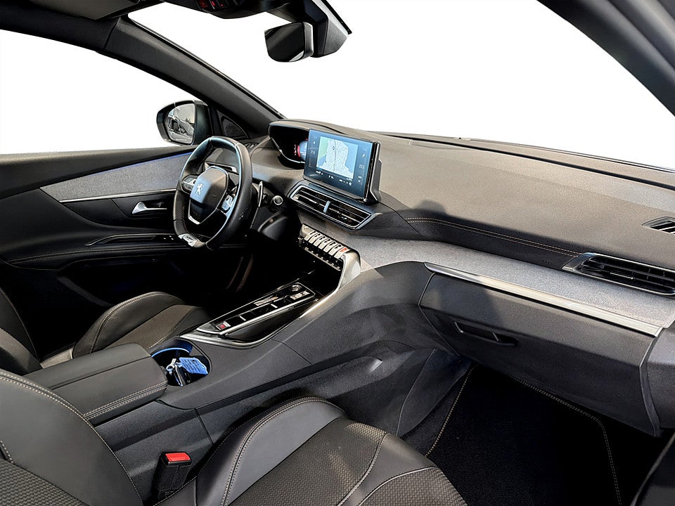 Bild på Peugeot 5008 GT 1.2 PT 130hk Aut 7-SITS B-KAMERA CARPLAY