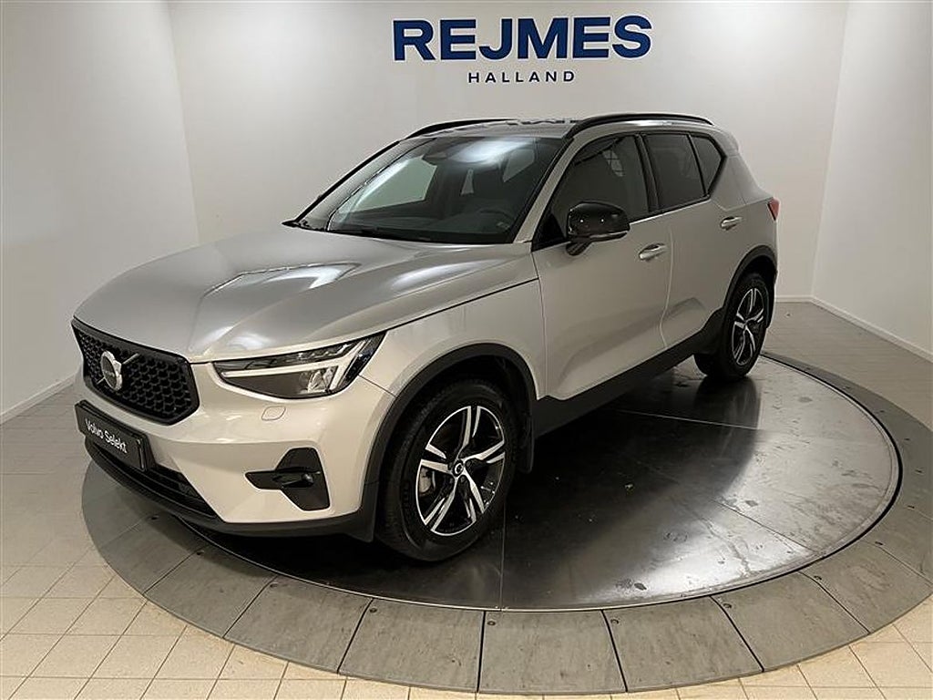 Volvo XC40 B4 FWD Bensin Plus Dark | Dragkrok |