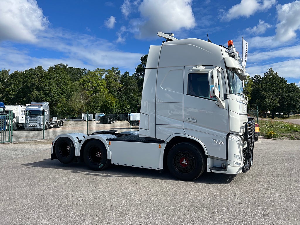 Volvo FH13 500 6x2 Dragbil med Hydraulik, Klädd hytt mm