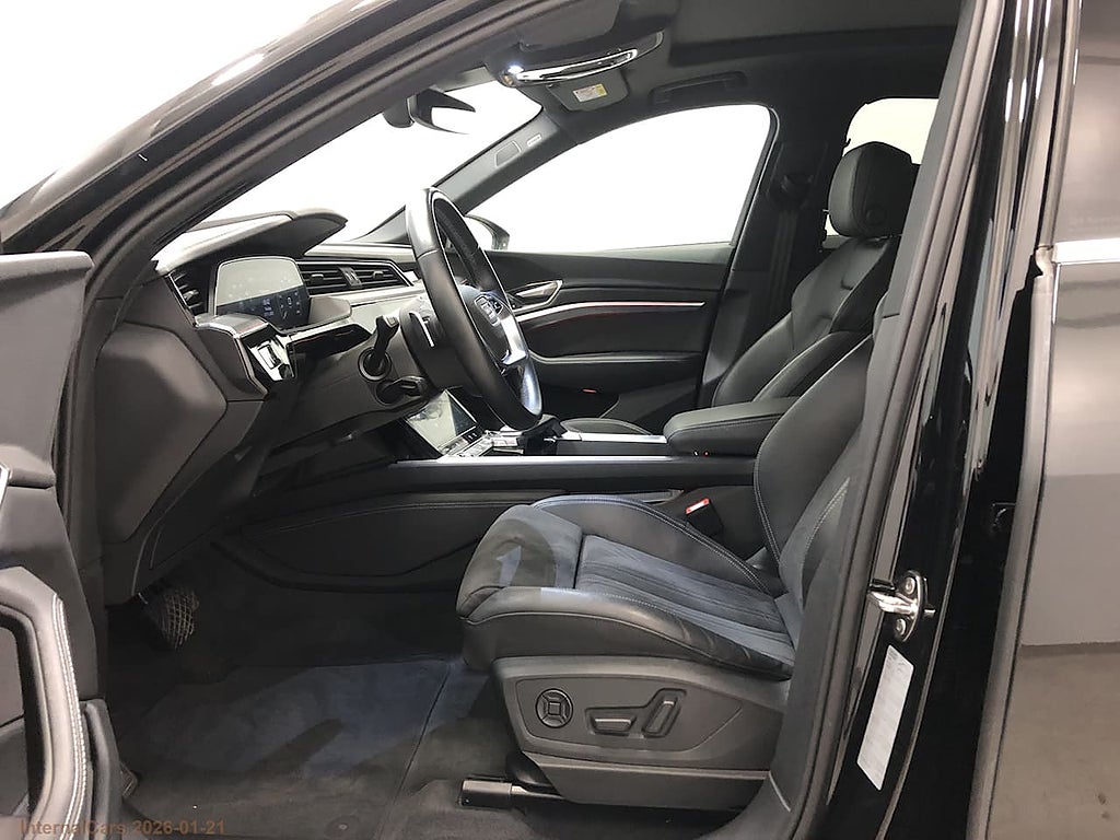 Audi Q8 e-tron Sportback 55 e-tron Proline. 360 kam, panorama matrix