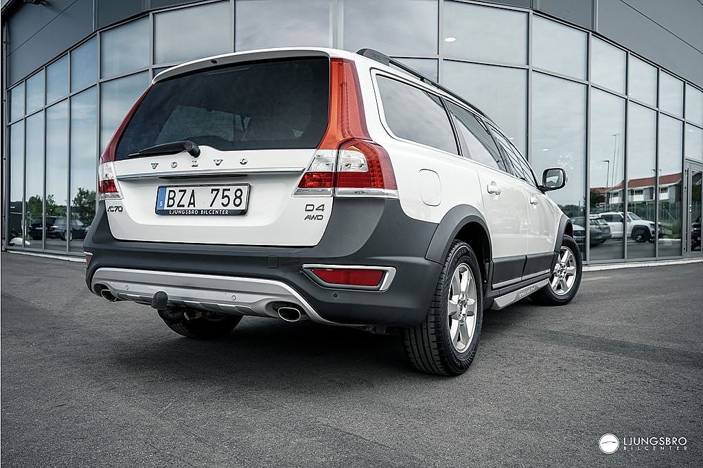 Volvo XC70 D4 AWD Momentum 181hk / 1 Ägare / Kamrem bytt