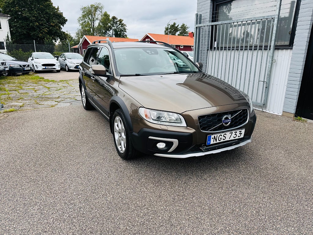 Volvo XC70 D4 AWD 181HK CLASSIC SUMMUM / NAVI /  DRAG / VÄRMARE 