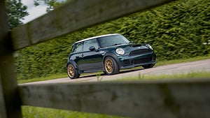 Mini Coopern med V8-motorn, Vinin. Foto: Powerflex