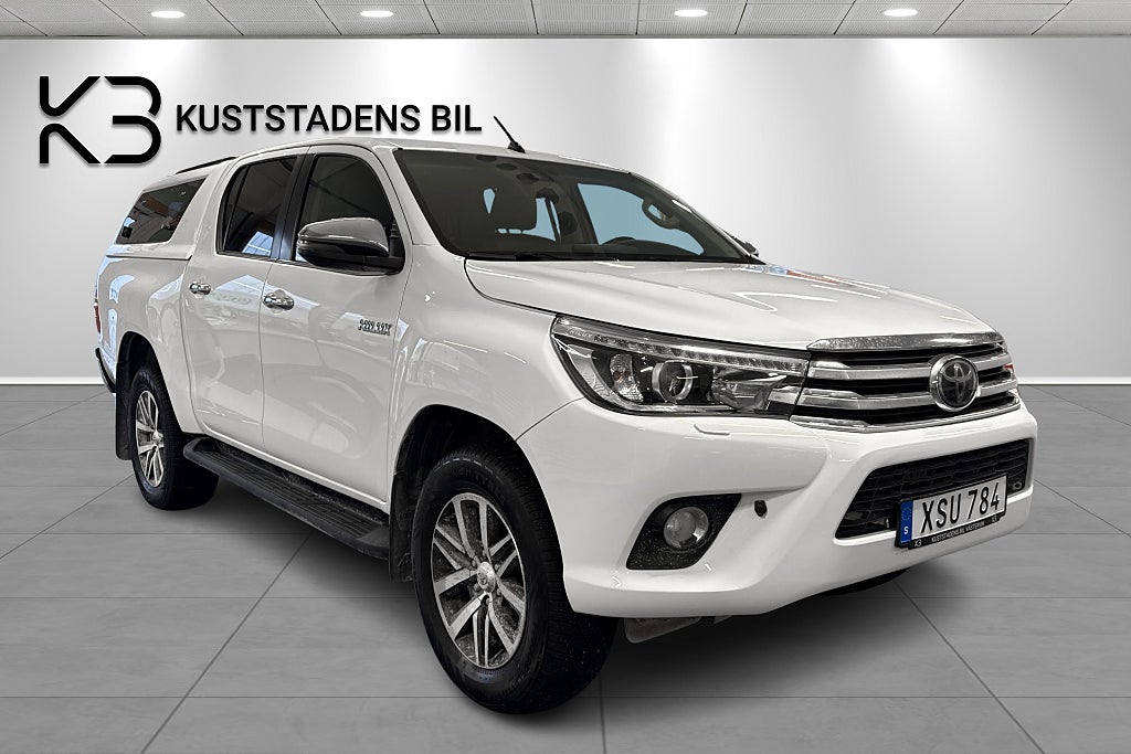 Toyota Hilux Dubbelhytt 2.4 AWD Premium Drag Kåpa MOMS