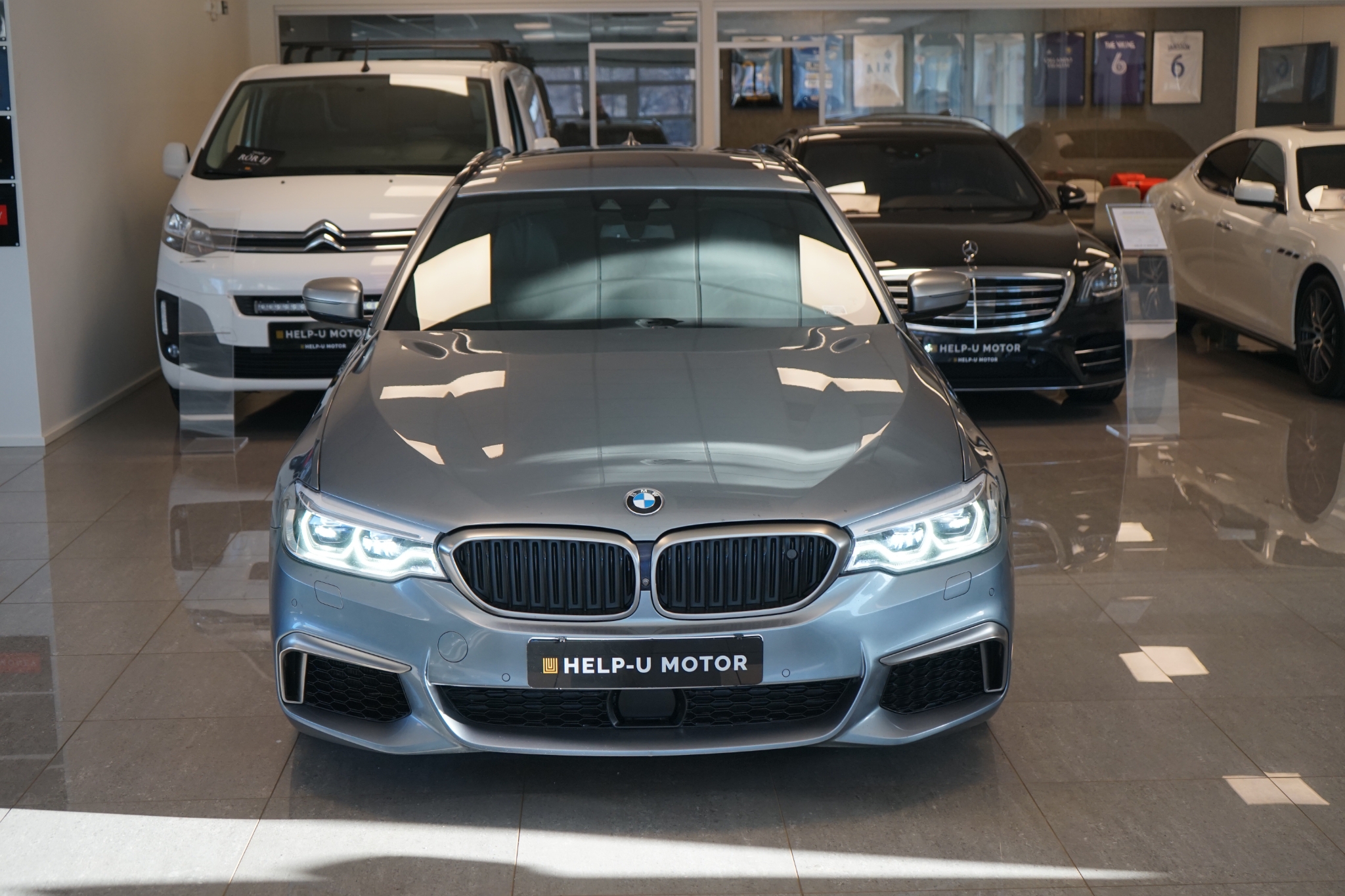 BMW M550d 2018, bild 2/60
