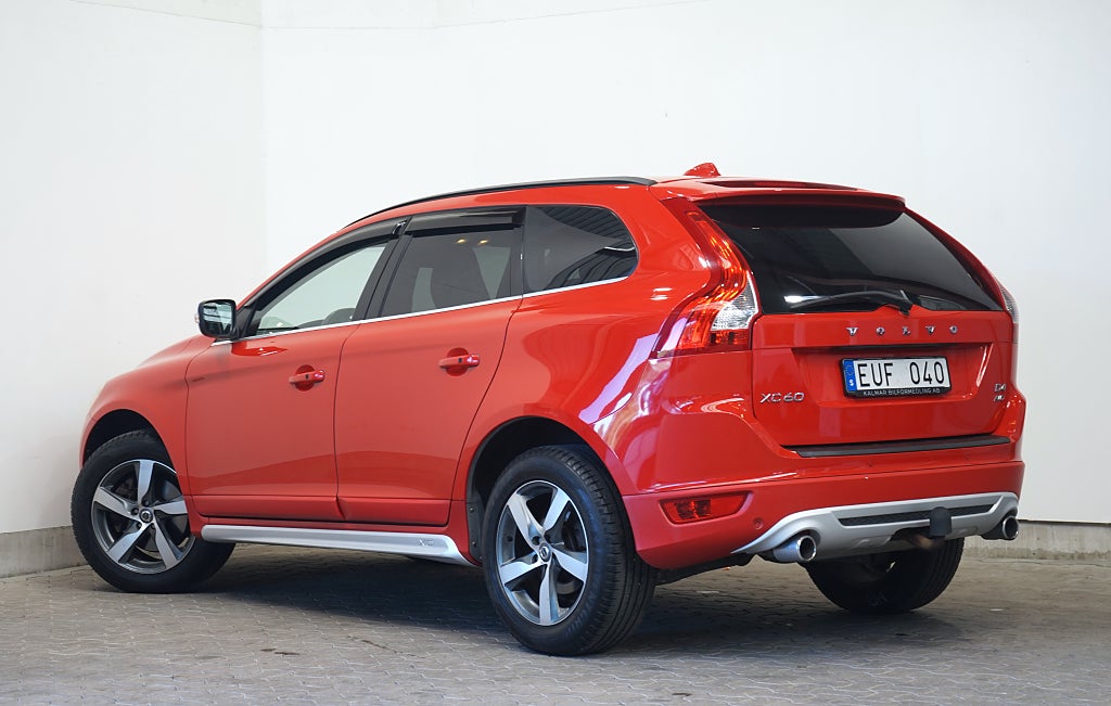 Volvo XC60 D4 AWD Geartronic R-Design Värmare Panorama Drag 163hk