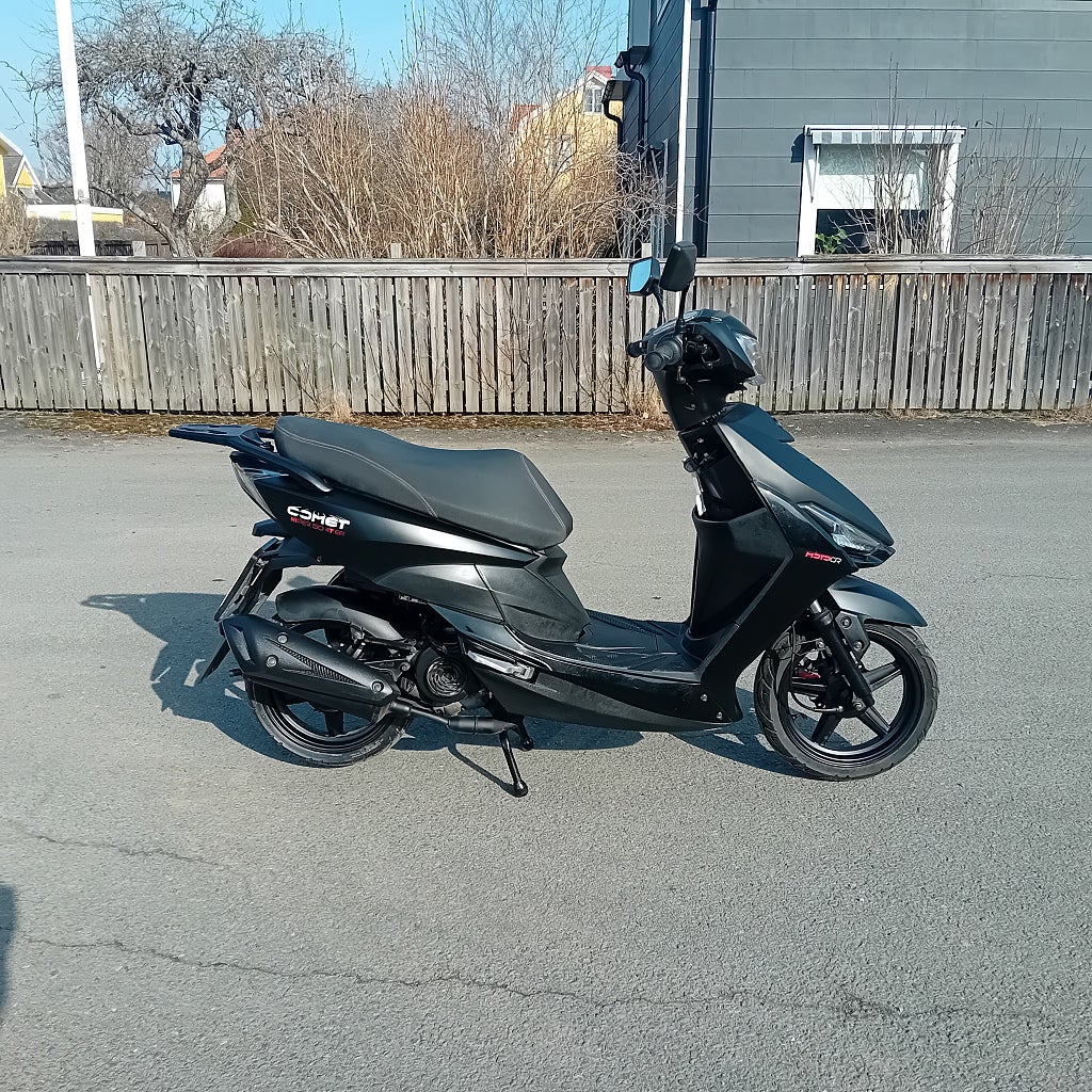 MOTO CR Comet // KLASS I // 45km/h // NYSERVAD & NYA DÄCK