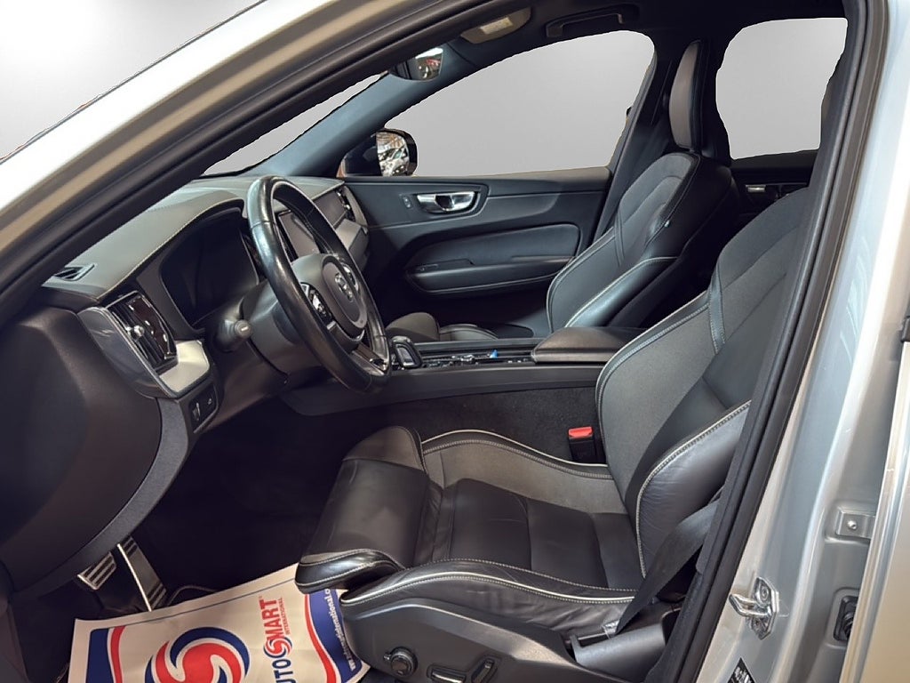Volvo XC60 B4 AWD 197hk R-Design Geartronic Drag/Navi/Backkamera – bild 8