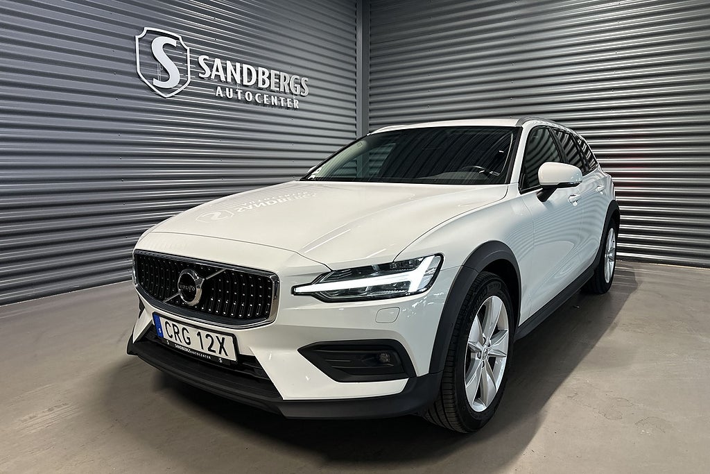 Volvo V60 Cross Country D4 AWD Geartronic Advanced SE II Värmare Drag Euro 6