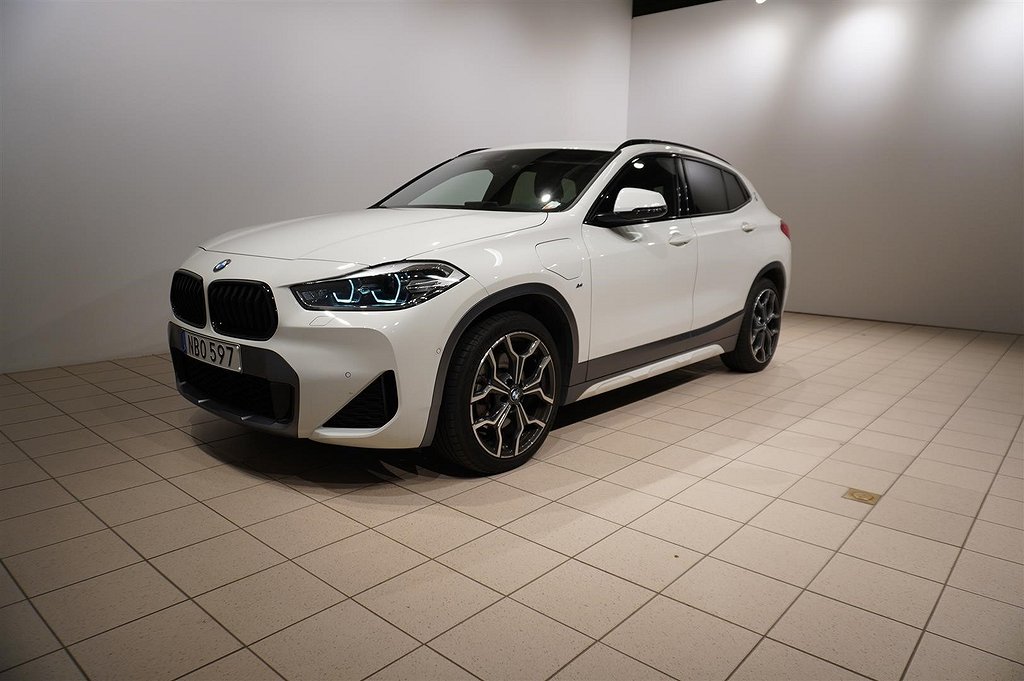 BMW X2 xDrive25e M Sport Navi HUD HiFi Kamera Rattvärme 19"