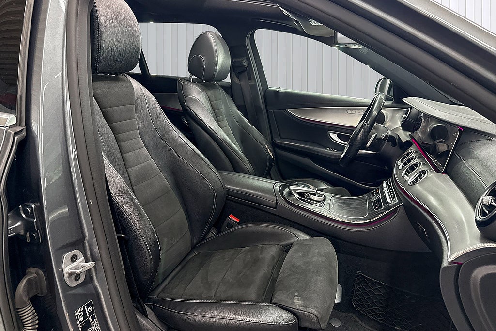 Mercedes-Benz E 2019 - miniatyr 18