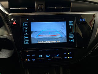 Toyota Auris 1.6 D-4D Active Mvärm Kamera Kamkedja S/V-hjul