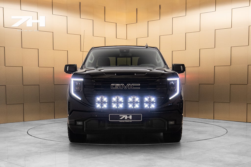 GMC Sierra 1500 Elevation Crew Cab / Leasbar / Bose/Nyservad