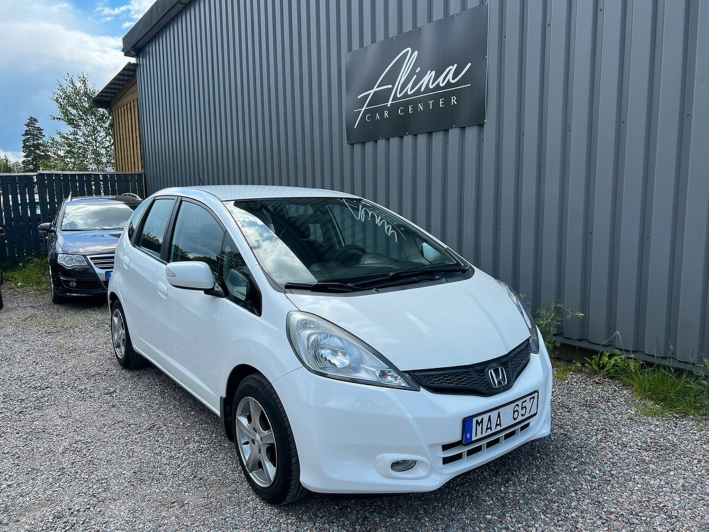 Honda Jazz 1.4 i-VTEC CVT Automat Nybesiktigat Dragkrok SoV