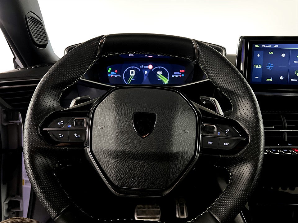 Bild på Peugeot 2008 GT 1.2 PT 130hk Aut B-KAMERA CARPLAY