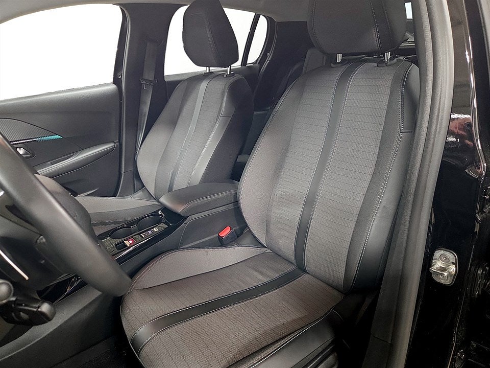 Bild på Peugeot 208 Allure Pack 1.2 PT 100hk Aut - B-KAMERA, CARPLAY