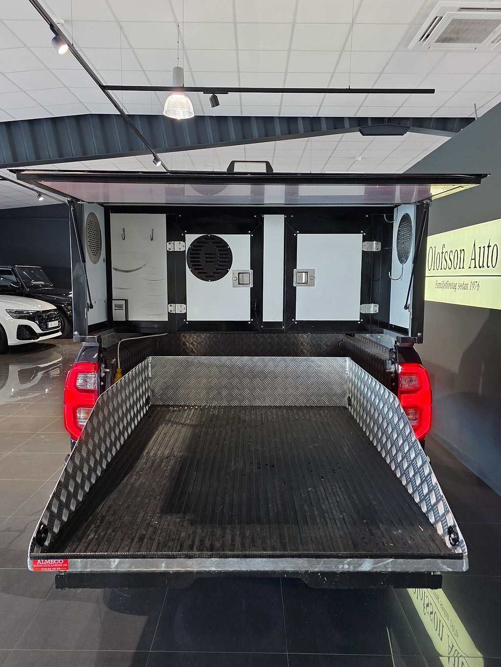 Toyota Hilux Dubbelhytt 2.8 4WD Invincible Euro 6 - bild 7
