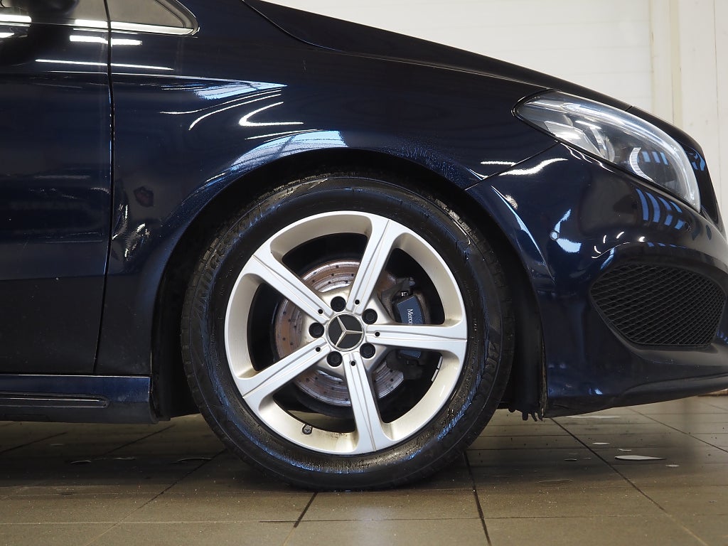 Mercedes-Benz B 200 d 4MATIC 7G-DCT AMG Pano Drag Kamera 2018