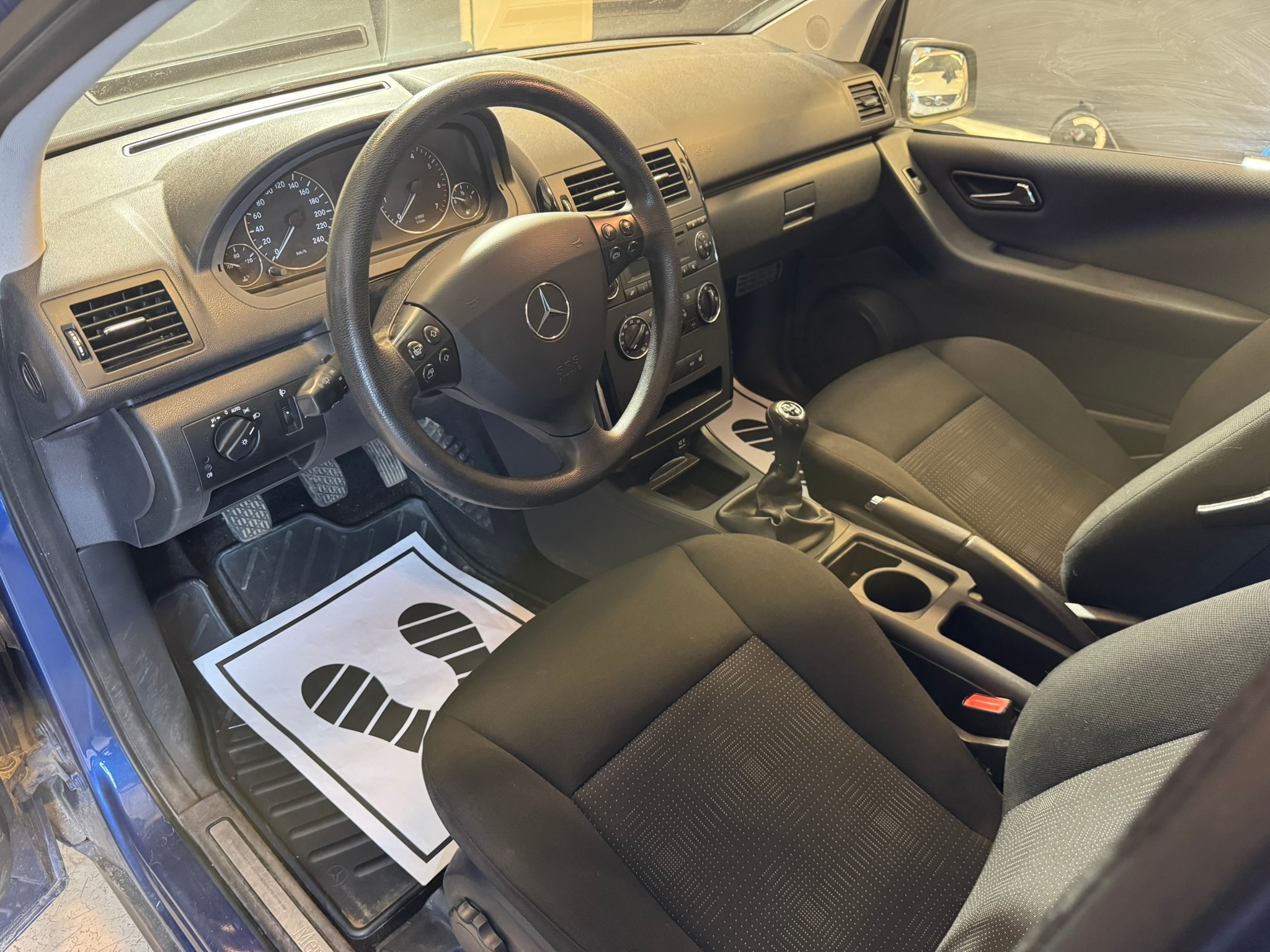 Mercedes-Benz A 160 5-dörrars Euro 5 2012, kuva 4/28