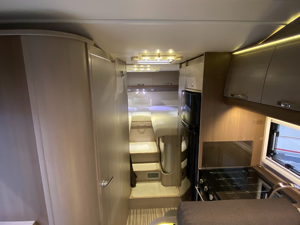 Adria Matrix Supreme 687 SL / ALDE / Taksäng / Solcell /Ugn /  - Adria