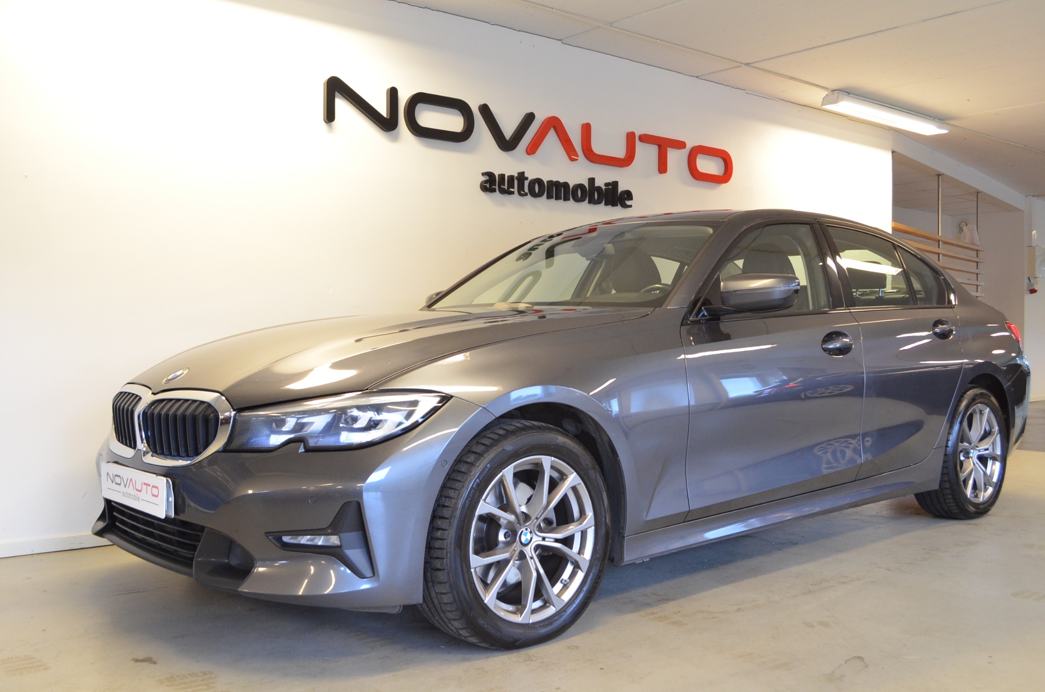 BMW 320 d xDrive Sport Värmare GPS 2021, bild 3/61