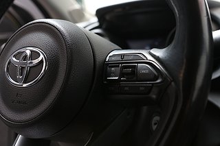 Halvkombi Toyota Yaris 15 av 22