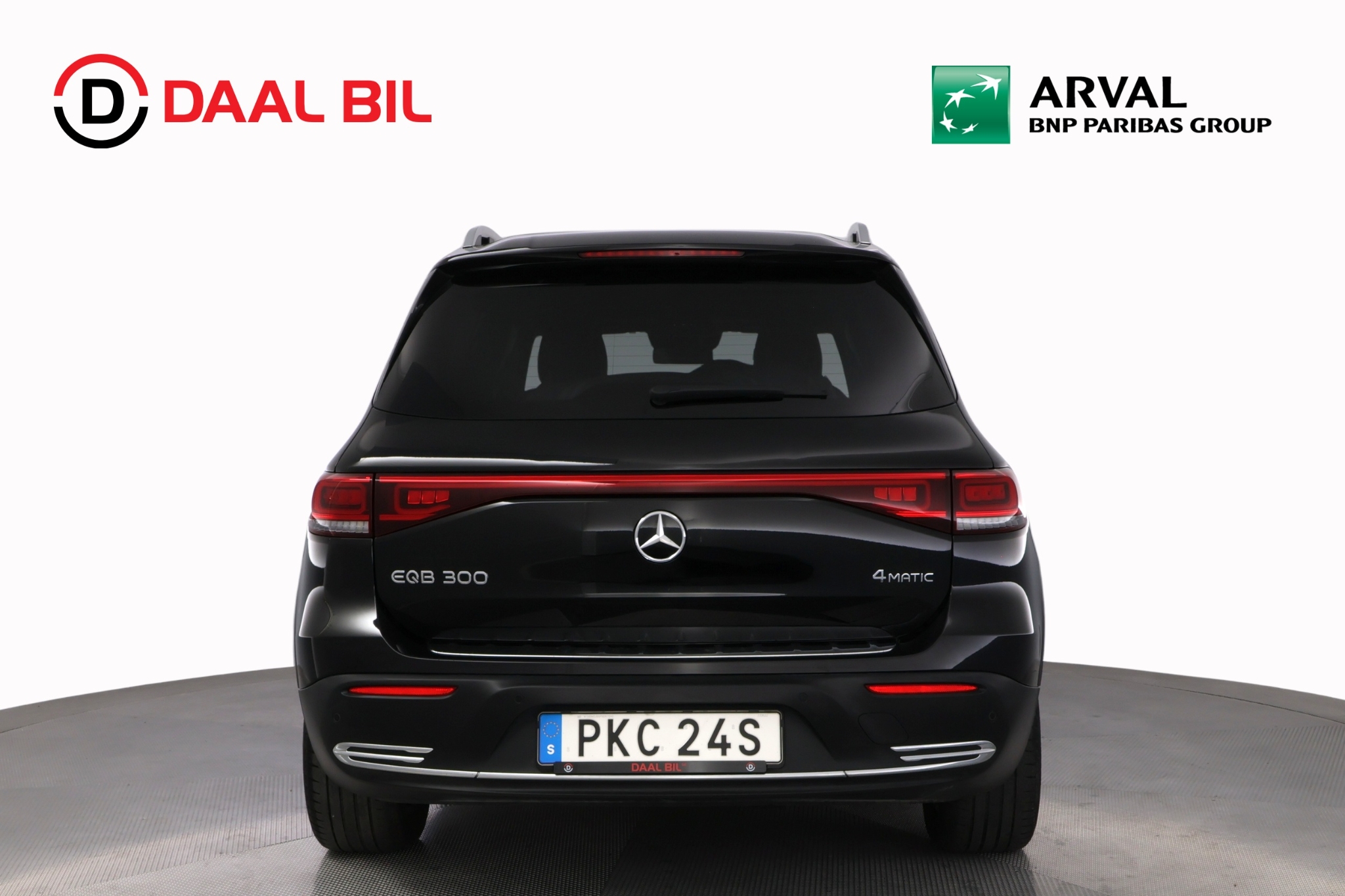 Mercedes-Benz EQB 2023, photo 7/10