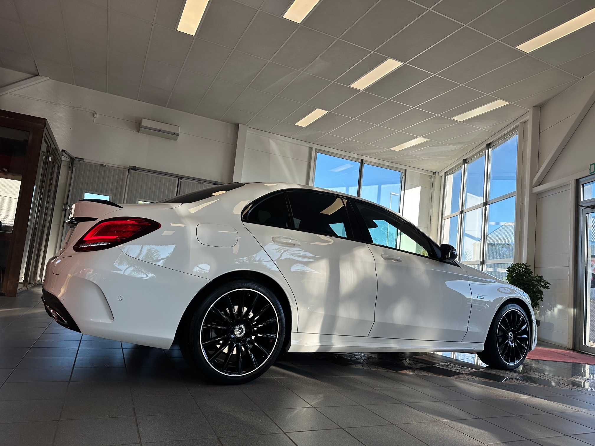 Mercedes-Benz C 300 de AMG Line Night 2020, kuva 4/10