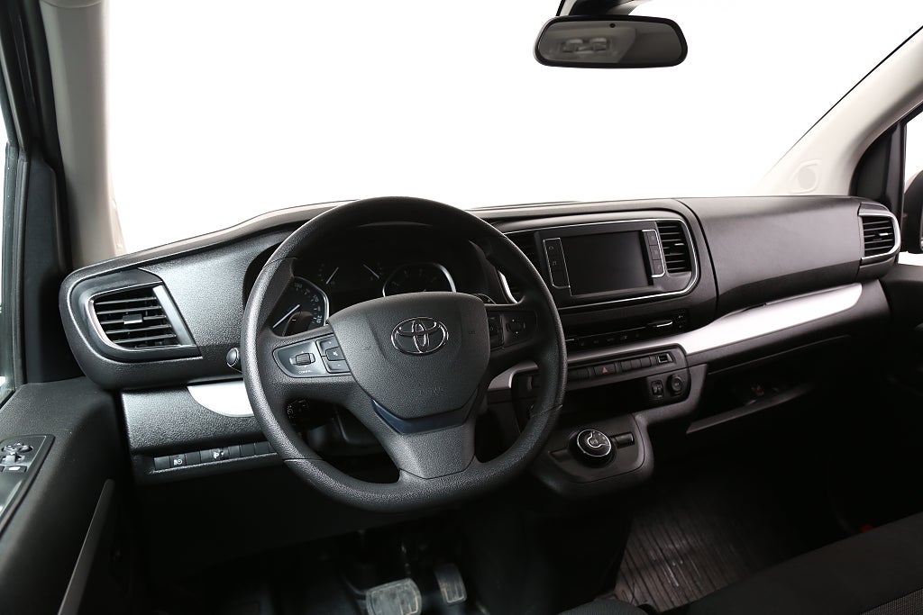 Toyota Proace Verso 2,0 D-4D 144hk Aut 9-sits Värmare Drag Leasbar