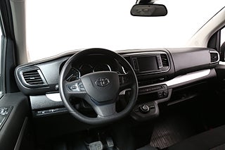 Minibuss Toyota Proace Verso 14 av 24