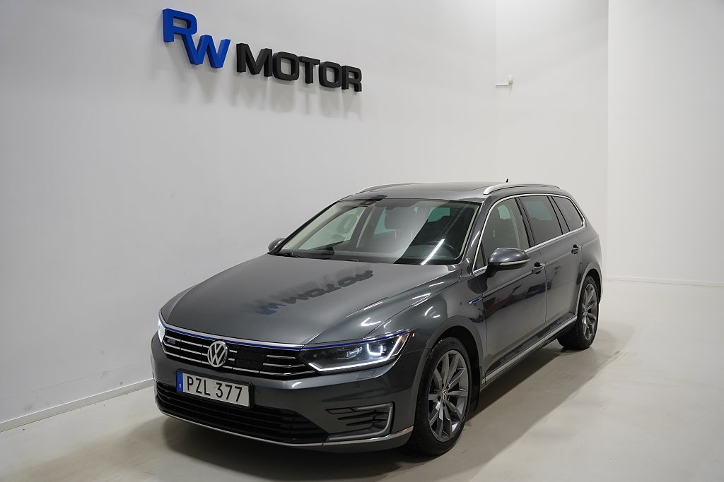 Volkswagen Passat Variant 1.4 TSI 218hk GTE P-värmare Drag Pano BT 