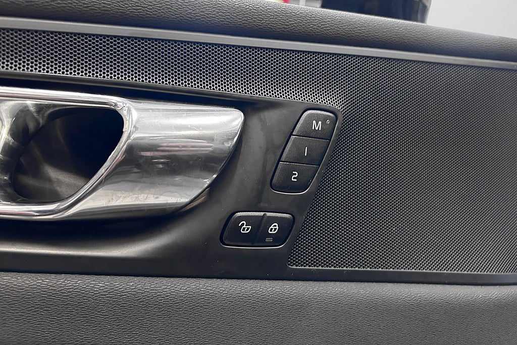 Volvo XC60 2020 - miniatyr 11