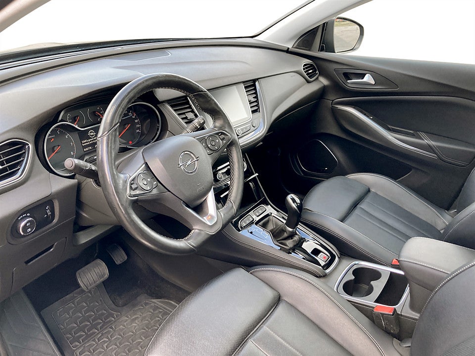 Bild på Opel Grandland X ULTIMATE 1.6 Turbo 181hk Aut B-KAMERA RATTVÄRME