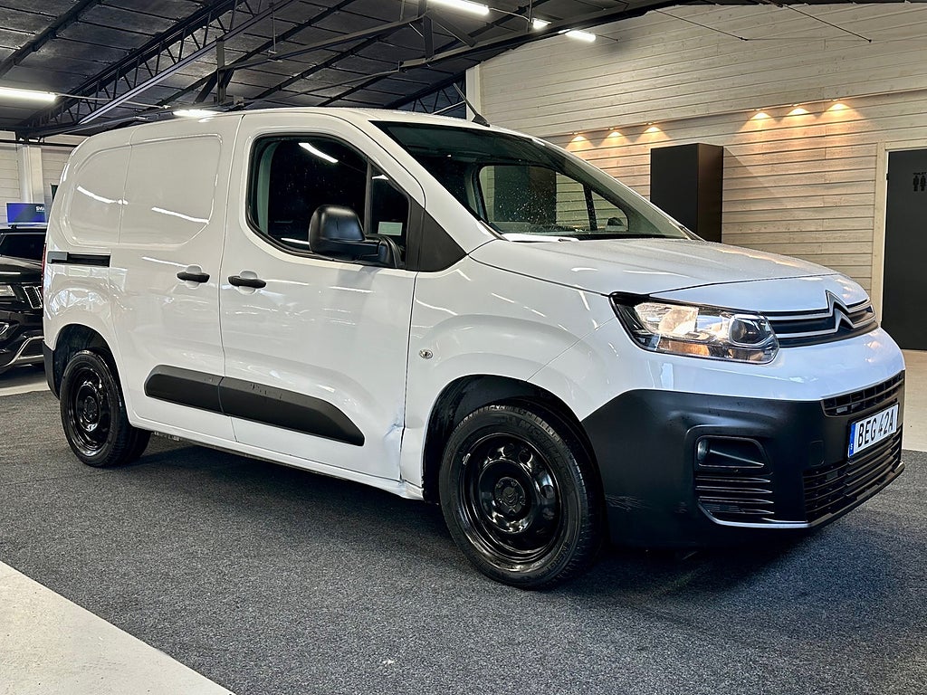 Citroën Berlingo 1.5 BlueHDi Pro Pack / Moms / Värmare / CarPlay 102hk