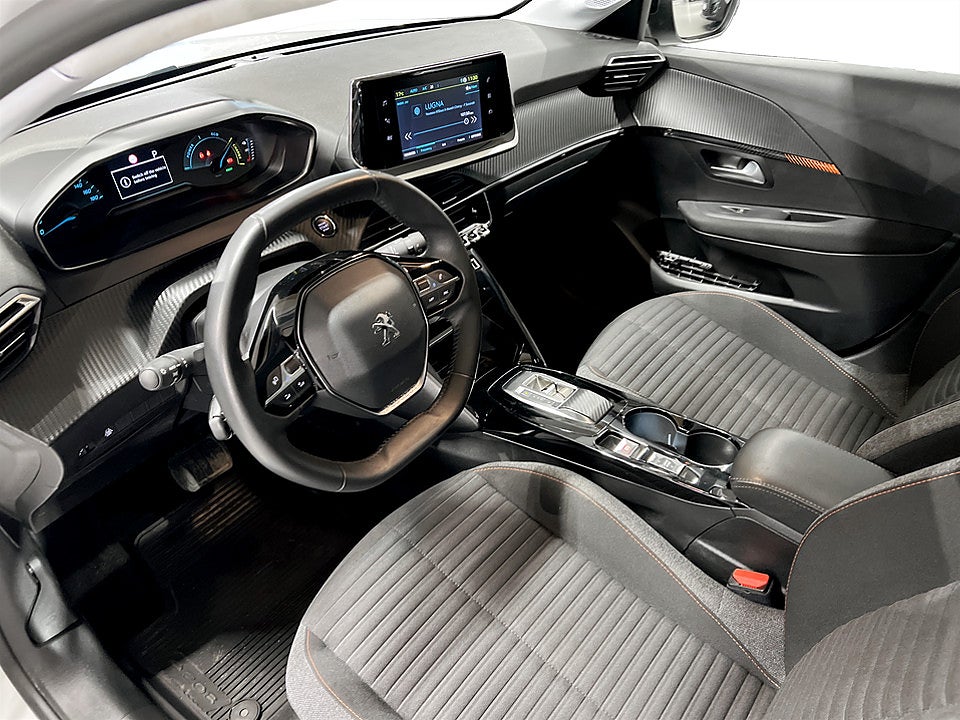 Bild på Peugeot E-208 Active 50kWh 136hk Aut CARPLAY P-SENSORER