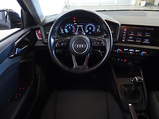 Halvkombi Audi A1 14 av 24