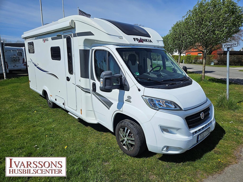 Frankia T 72 GD / Enkelsängar / Stort Garage