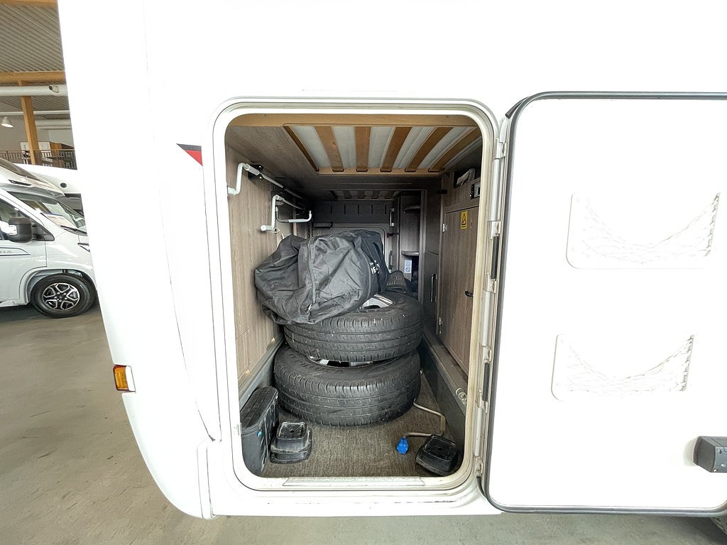 Kabe TMC 740 LGB /ALDE/B-körkort/Solcell/Långbäddar/Garage/Backkamera - Kabe