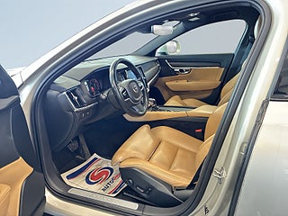 Volvo V90 Cross Country D4 AWD Geartronic Inscription Pro S&V-hjul/Drag/360/Nav – bild 7