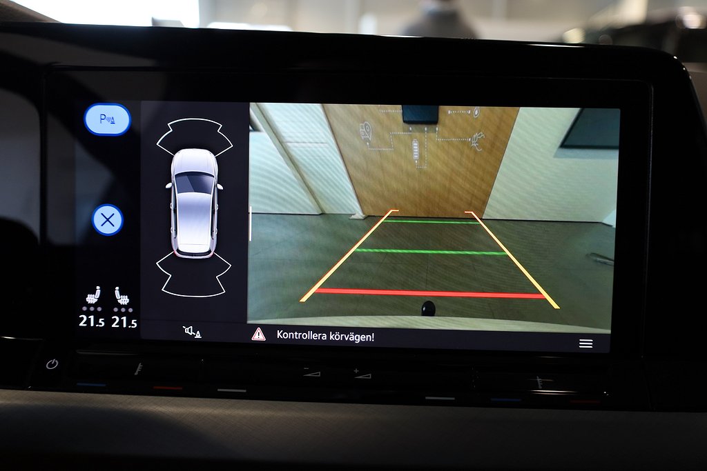 Volkswagen Golf 1,0 TSI 110HK P-Värmare Dragkrok Kamera 2022
