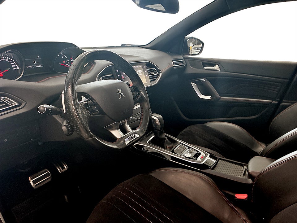 Bild på Peugeot 308 GT 5D 2.0 BHDi 180hk Aut NAVI