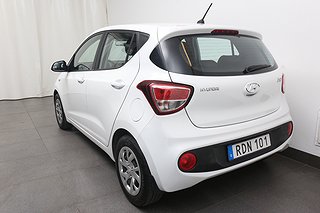 Halvkombi Hyundai i10 8 av 9
