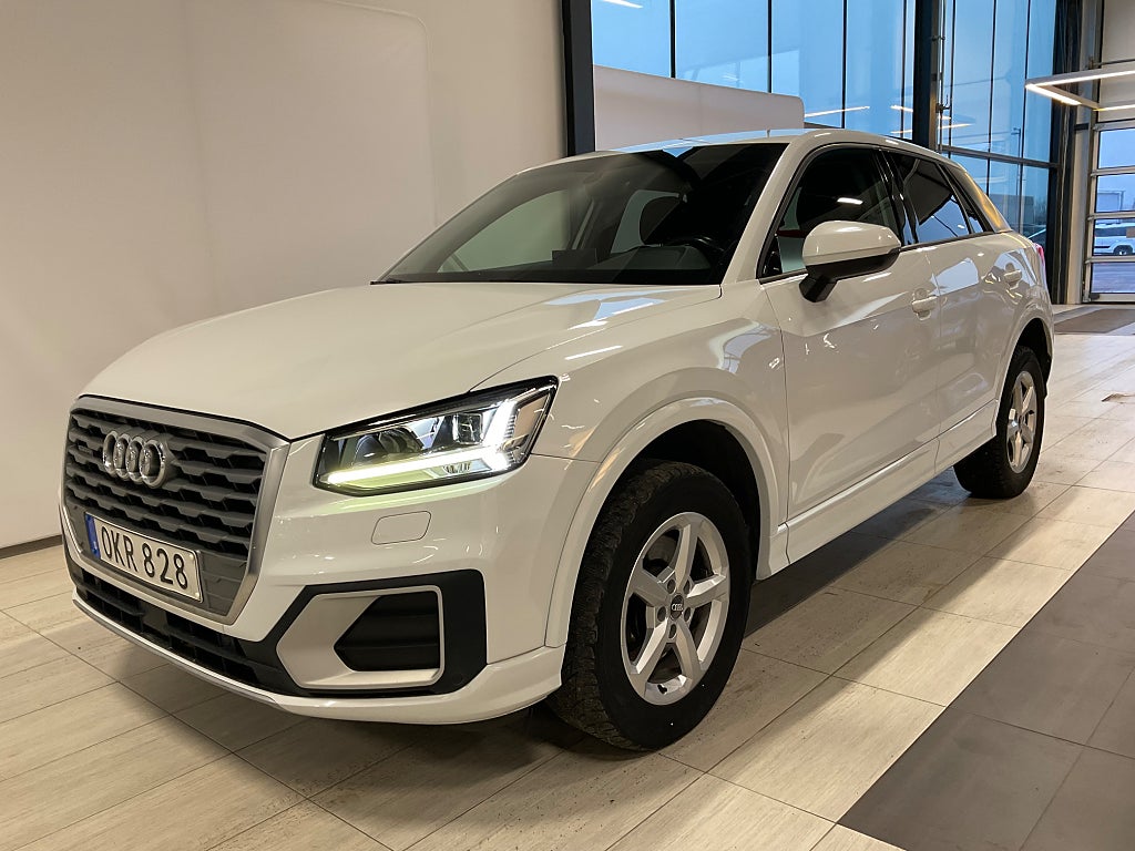 Audi Q2 2.0 TDI Quattro Navi Cockpit Backkamera Skinn S&V-Hjul