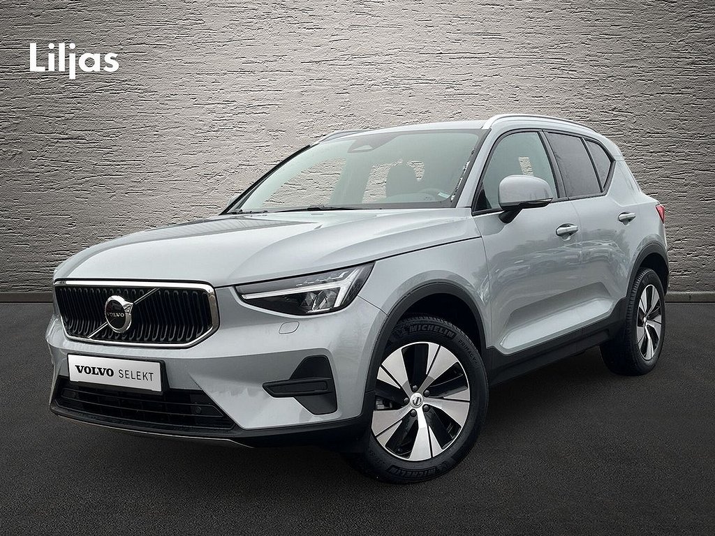 Volvo XC40 B4 FWD Bensin Core//Kamera bak//Apple carplay//